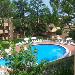 la-madonnina-vacation-flats.hotelinveneto.com/